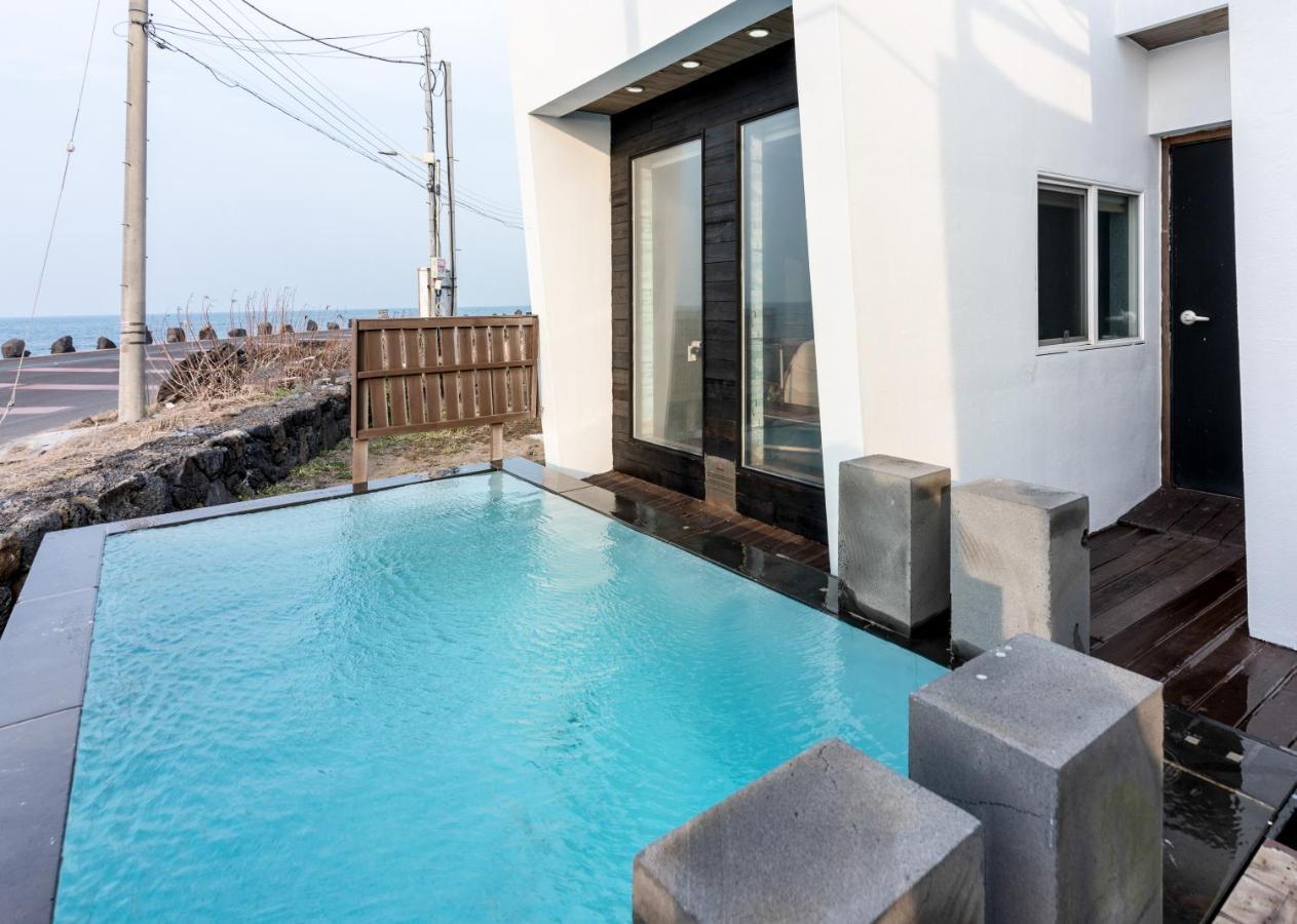 Aqua Beautique Poolvilla Jeju Exterior foto